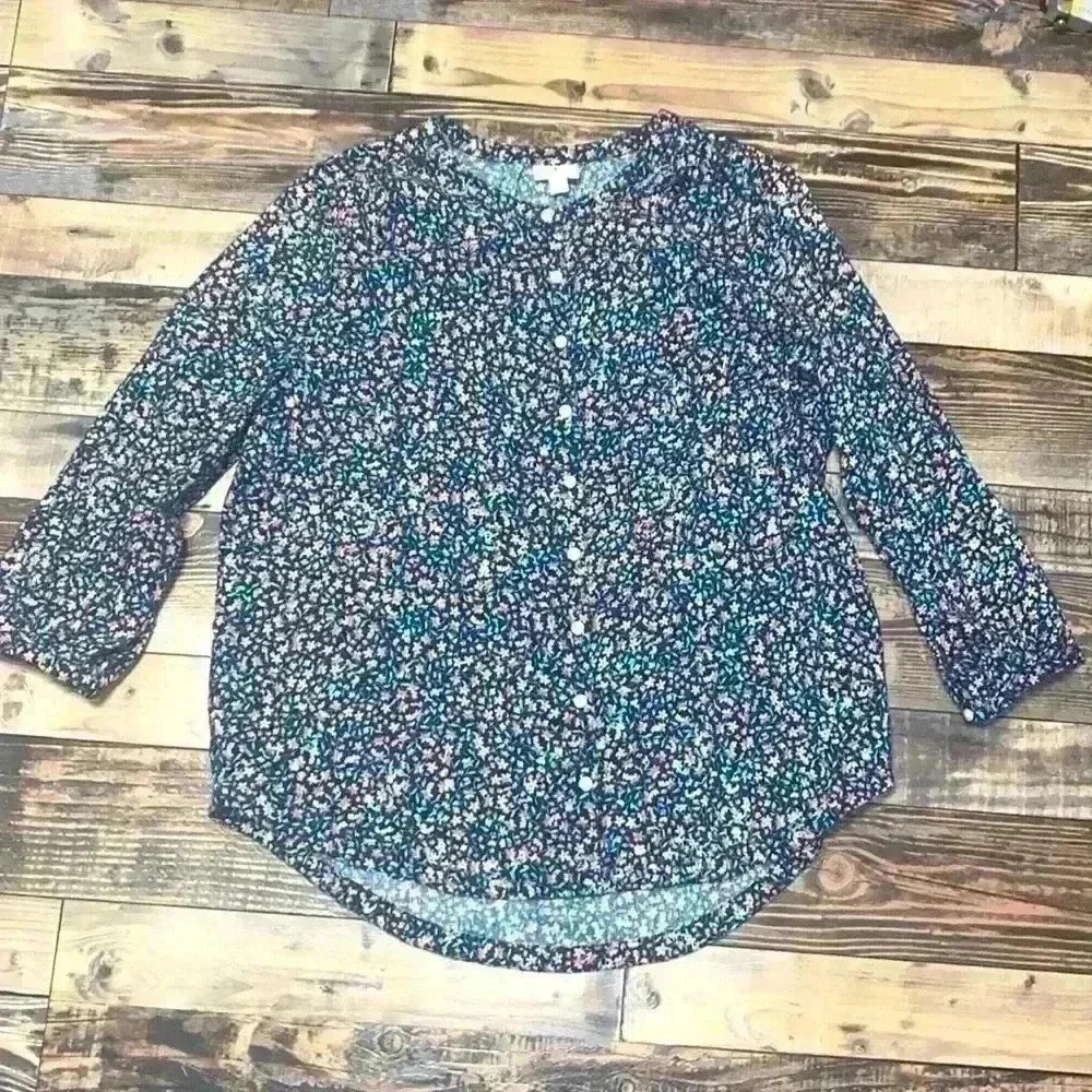 St John’s Bay 3/4 button up blouse size large